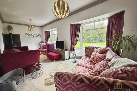 4 bedroom detached bungalow for sale, Stockwith Road, Misterton DN10