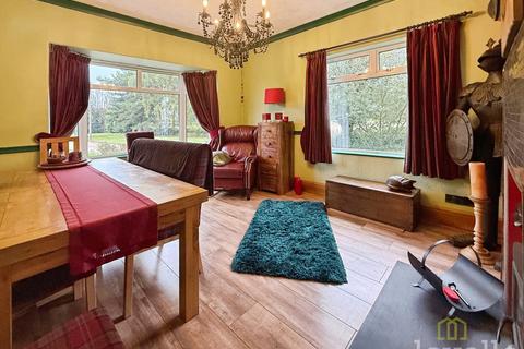 4 bedroom detached bungalow for sale, Stockwith Road, Misterton DN10