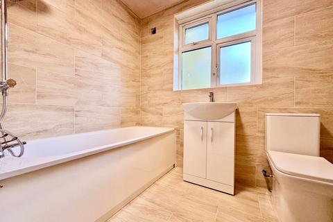 2 bedroom maisonette for sale, Methuen Close, Edgware, HA8