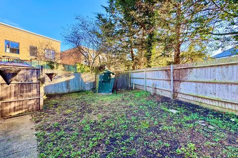 2 bedroom maisonette for sale, Methuen Close, Edgware, HA8