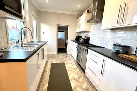 undefined, Long Lane, Bexleyheath DA7