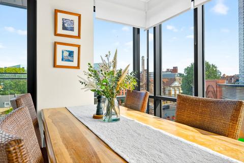 2 bedroom flat for sale, Hardwicks Square, London SW18