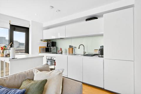 2 bedroom flat for sale, Hardwicks Square, London SW18