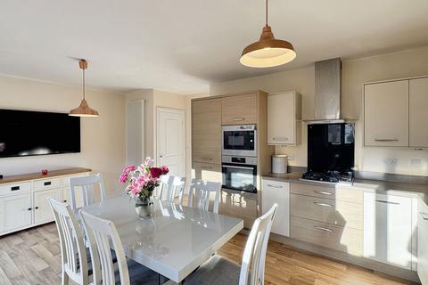 4 bedroom detached house for sale, Boundary Stone Lane, Widnes, WA8 3AJ