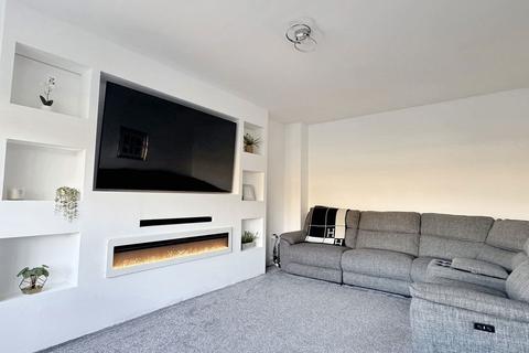 4 bedroom detached house for sale, Boundary Stone Lane, Widnes, WA8 3AJ