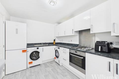 3 bedroom semi-detached house for sale, Coronet Road, Aylesbury HP22