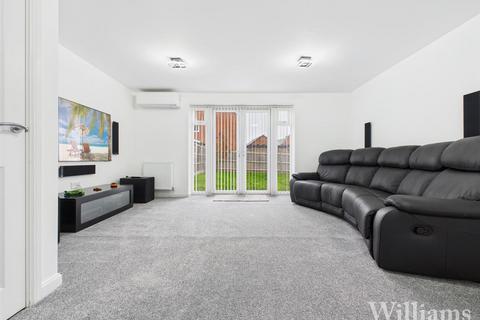 3 bedroom semi-detached house for sale, Coronet Road, Aylesbury HP22