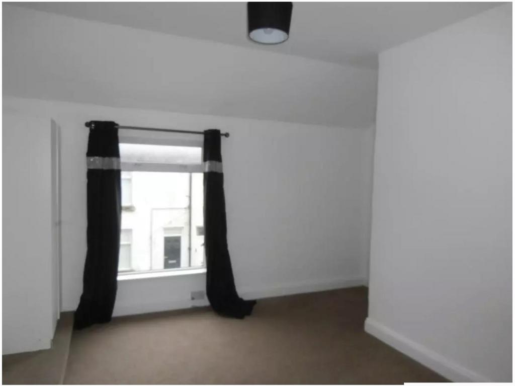 Large Bedroom 1.png