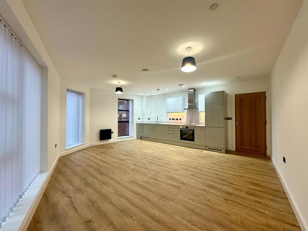Living room pic 2.jpeg