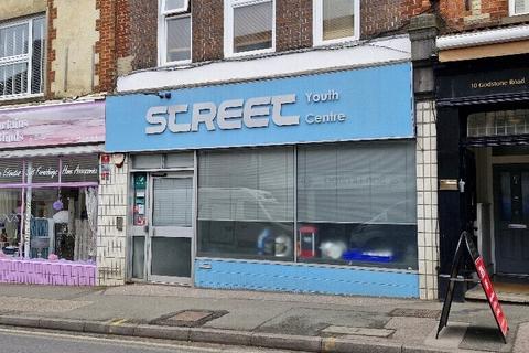 Retail property (high street) to rent, 8 Godstone Rd Caterham CR3 6RA