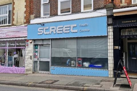 Retail property (high street) to rent, 8 Godstone Rd Caterham CR3 6RA