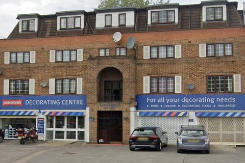Retail property (high street) to rent, Bishopsford Rd Morden SM4 6AN