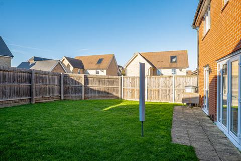 4 bedroom detached house for sale, Thorpe Road, Hockley, SS5