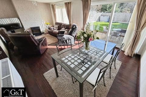 3 bedroom terraced house for sale, Grosvenor Way, Brierley Hill