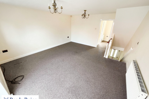 3 bedroom terraced house to rent, High Street, Newcastle ST5