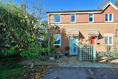 2 bedroom terraced house for sale, Lingmoor Drive, Watford, WD25