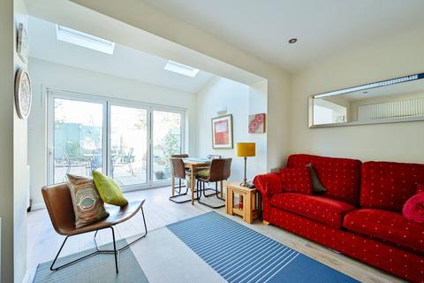 2 bedroom terraced house for sale, Lingmoor Drive, Watford, WD25