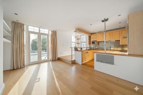 2 bedroom flat for sale, Ellesmere Road, London W4