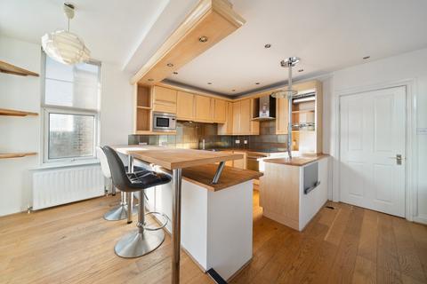 2 bedroom flat for sale, Ellesmere Road, London W4