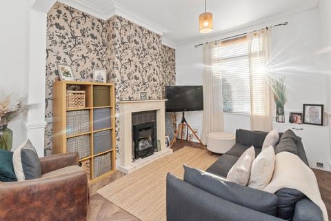 2 bedroom end of terrace house for sale, Greenfield Road, Dentons Green, WA10