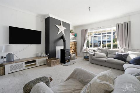 undefined, Picket Mead Road, Newton, Swansea, West Glamorgan. SA3 4SA