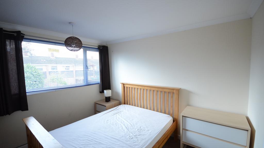 Bed2.JPG