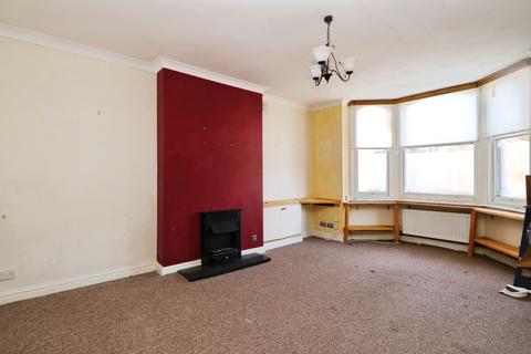 1 bedroom flat for sale, Chaucer Road, Bedford, MK40