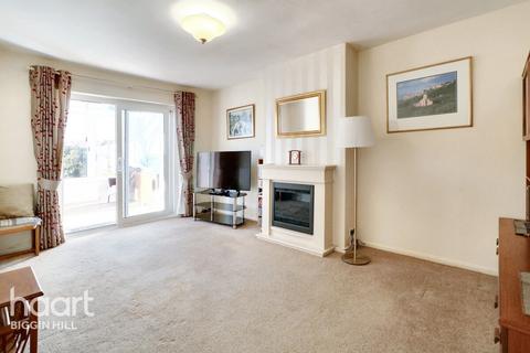 2 bedroom semi-detached bungalow for sale, Village Green Avenue, Biggin Hill