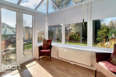 2 bedroom semi-detached bungalow for sale, Village Green Avenue, Biggin Hill