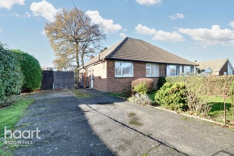 2 bedroom semi-detached bungalow for sale, Village Green Avenue, Biggin Hill