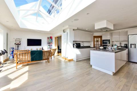 3 bedroom semi-detached house for sale, Hill Rise, Potters Bar, EN6