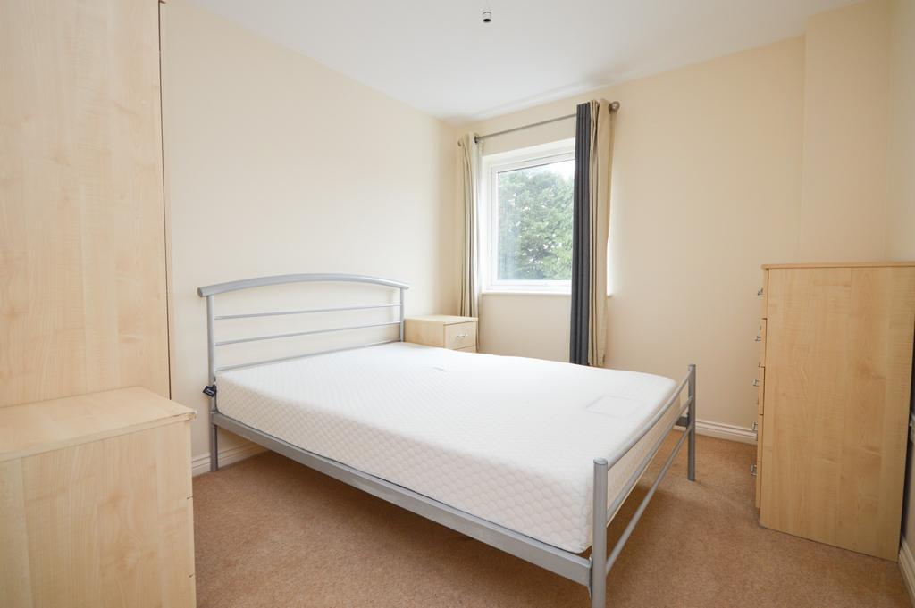 Bedroom 2.JPG