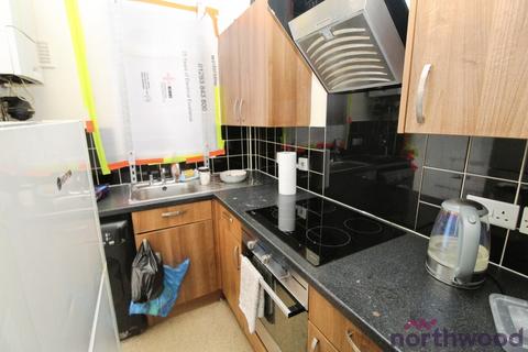 undefined, Bennetts Castle Lane, Dagenham RM8
