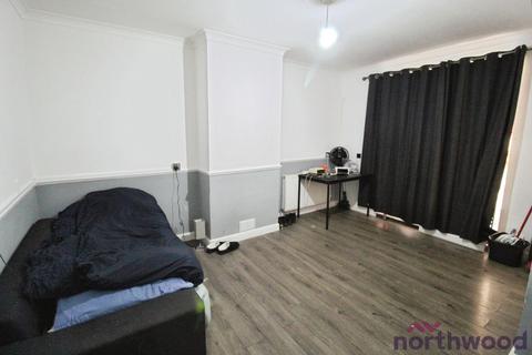 undefined, Bennetts Castle Lane, Dagenham RM8