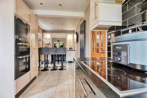 5 bedroom detached house for sale, Woodhouse Lane, Tamworth