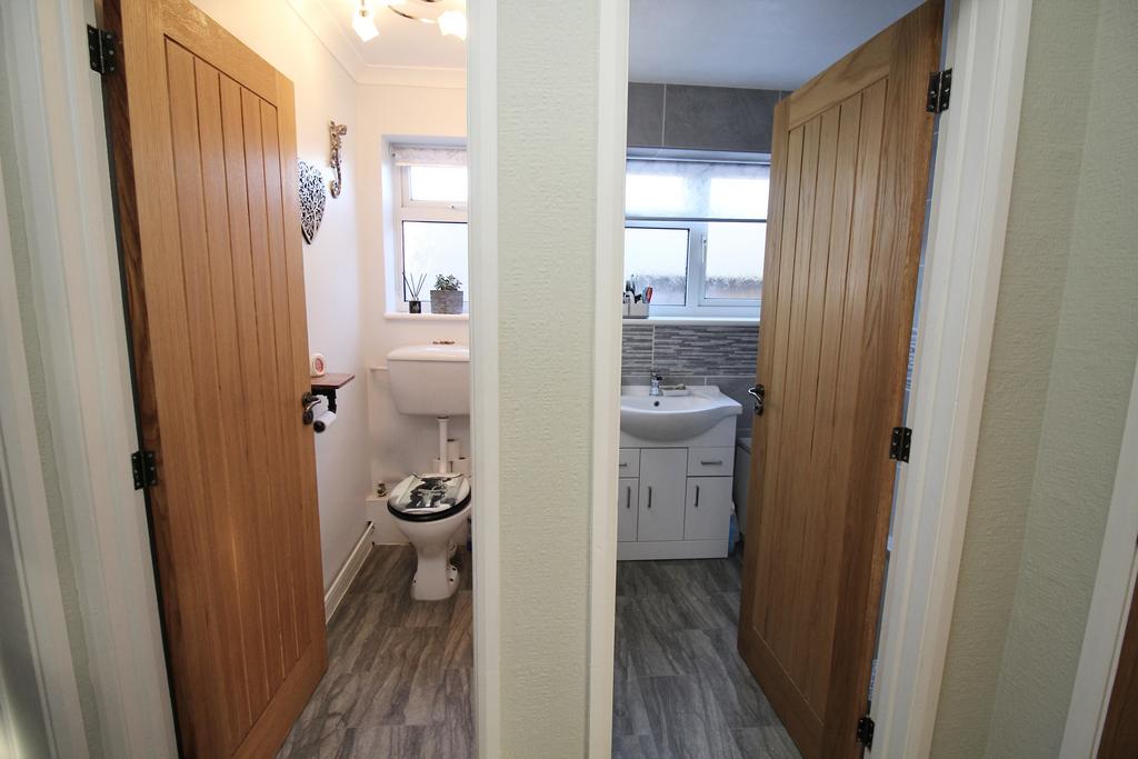 WC &amp; Bathroom