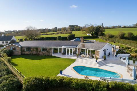 5 bedroom detached house for sale, Cote De La Rigondaine, Grouville