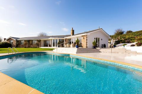 5 bedroom detached house for sale, Cote De La Rigondaine, Grouville