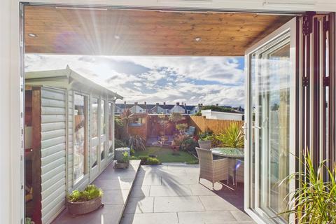 undefined, Lewis Place, Porthcawl CF36