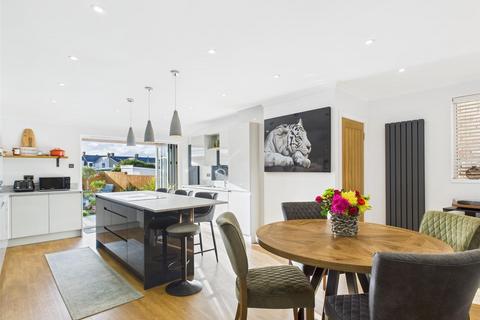 undefined, Lewis Place, Porthcawl CF36