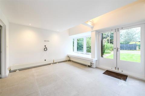 4 bedroom semi-detached house to rent, Croham Park Avenue, South Croydon, CR2