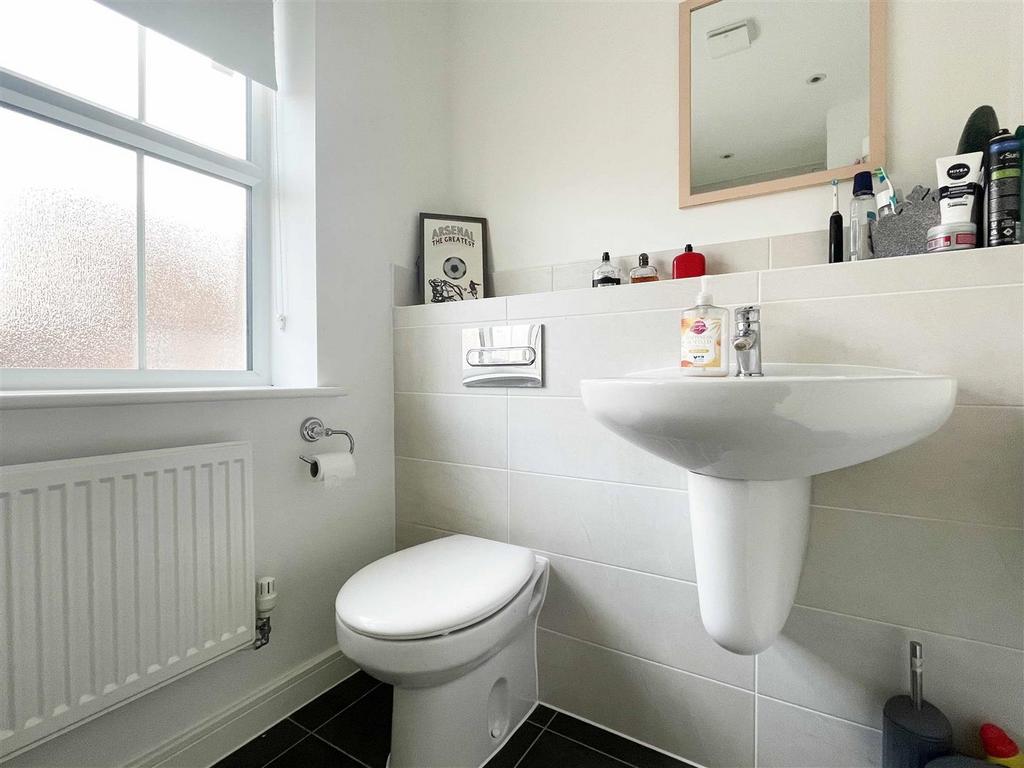 Ensuite1.jpg