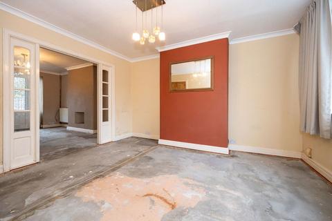 undefined, Manor Avenue, Sale M33