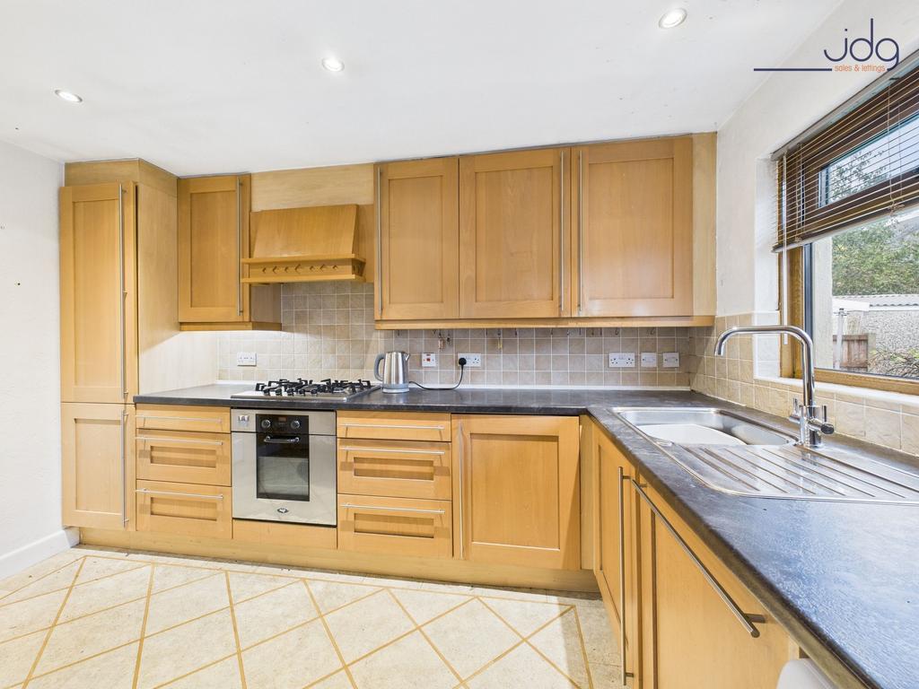 Kitchen with Breakfast Bar