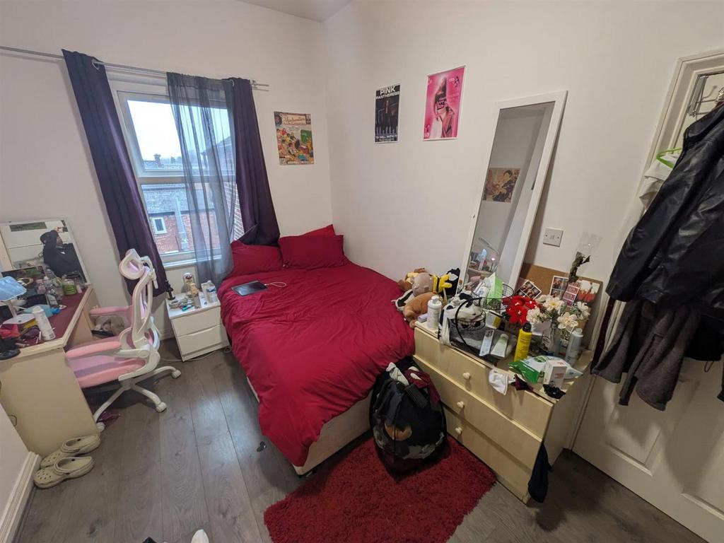 Bedroom 5