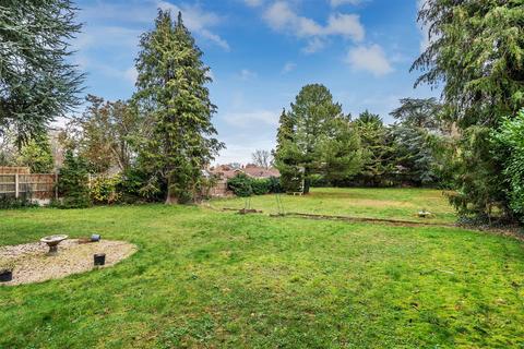 5 bedroom detached house for sale, The Avenue, South Cheam, SM2