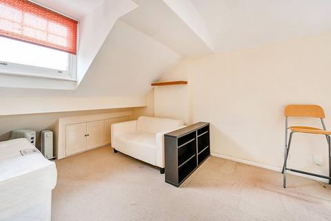 undefined, Culmington Road, Ealing Broadway, London, W13