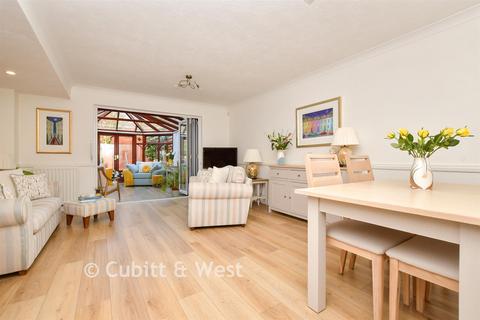 undefined, Green Leaf Avenue, Wallington, Surrey