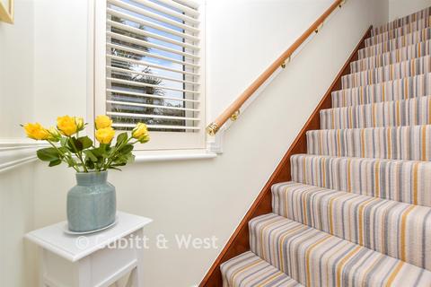 undefined, Green Leaf Avenue, Wallington SM6
