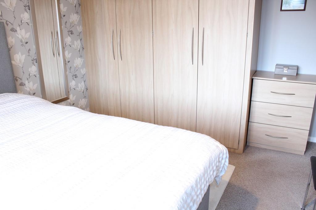 Bedroom 1 Picture 2